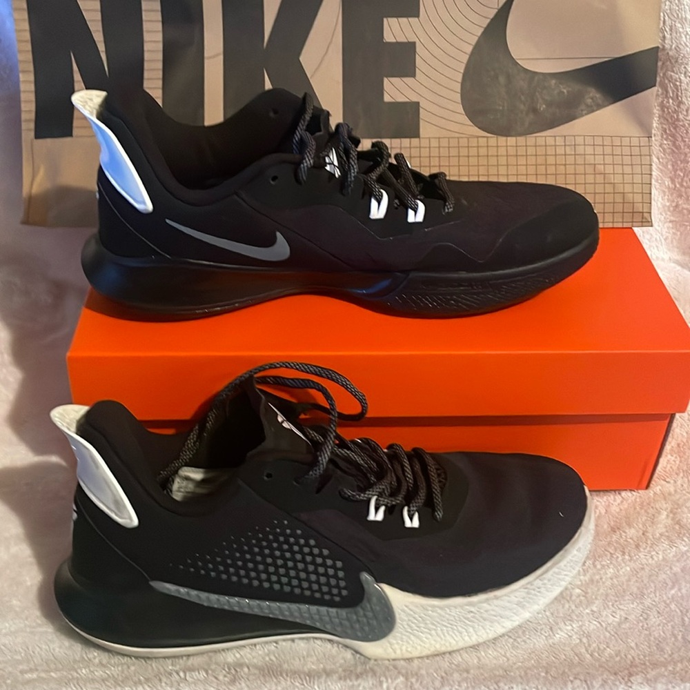 Nike Mamba Fury Snakeskin Black Smoke Grey 2020. Size 8 worn twice. Almost new